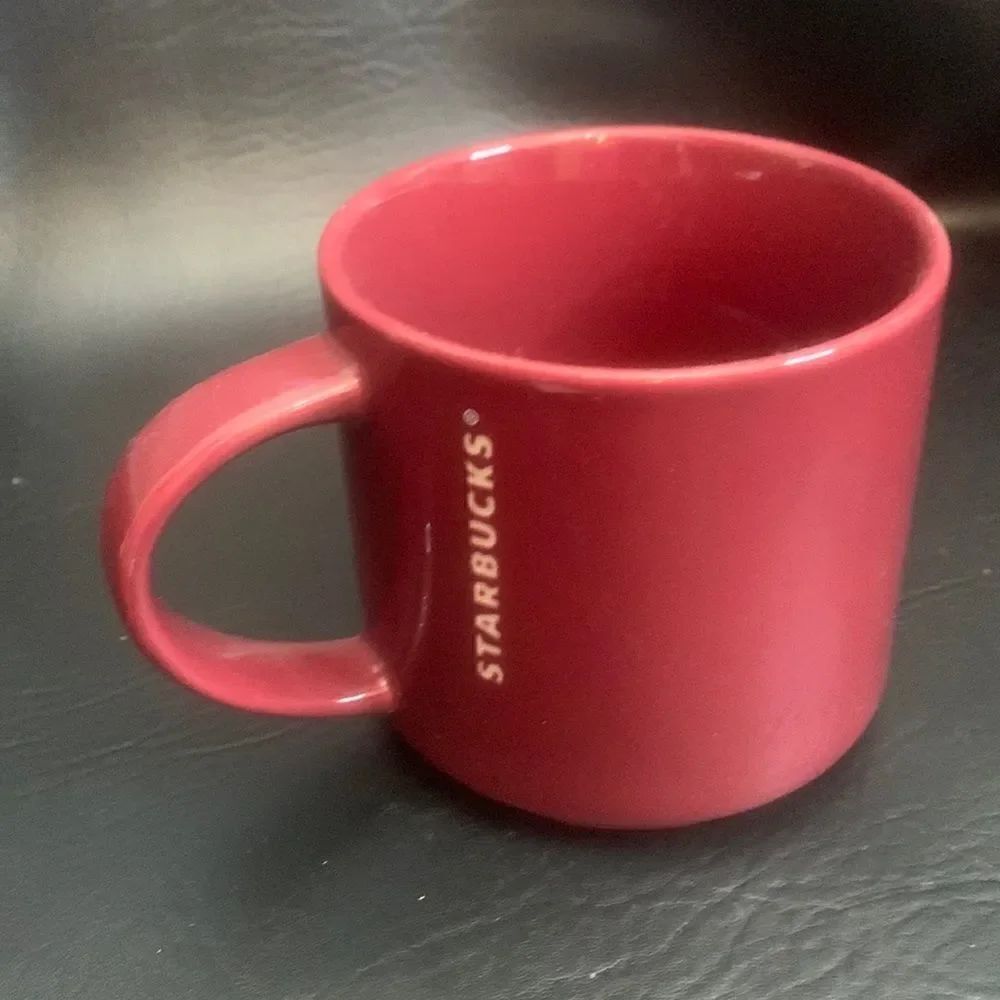 Starbucks Coffee Company 2013 Red 14 Fl Ounces Coffee Cocoa Tea Ceramic Mug Cup